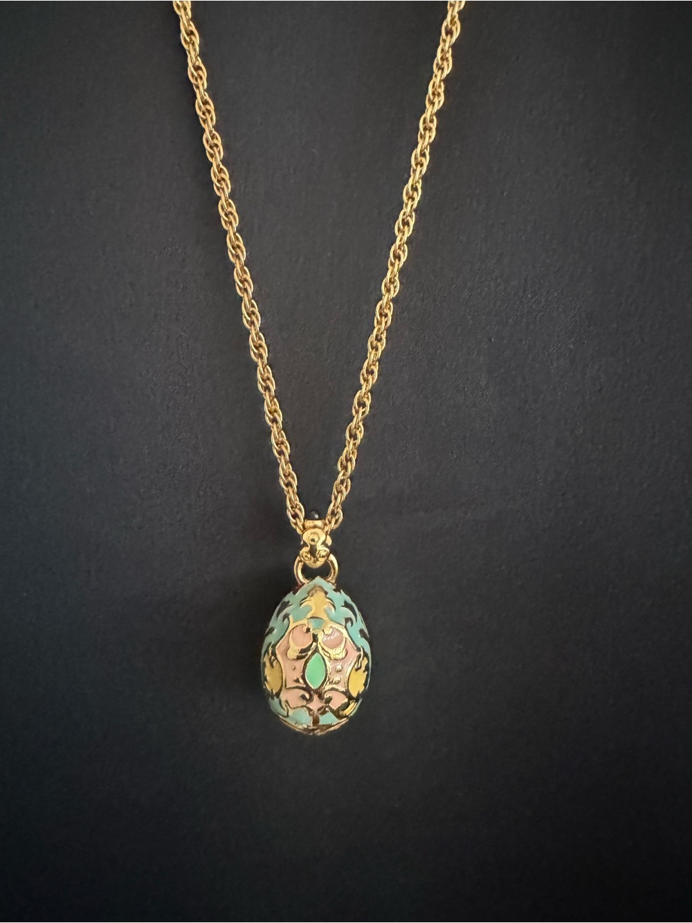 Vintage Joan Rivers Cherub Pastel Egg Pendant Necklace